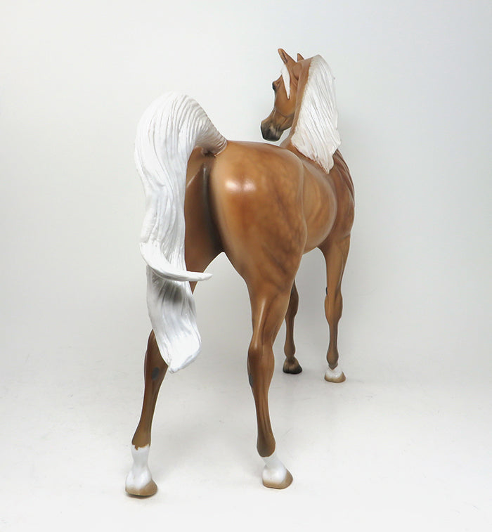 RAINBOW GATHERER - OOAK DAPPLED PALOMINO ARABIAN MODEL HORSE - 1/15