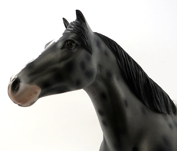 MODEL HORSE WITH DAPPLES 