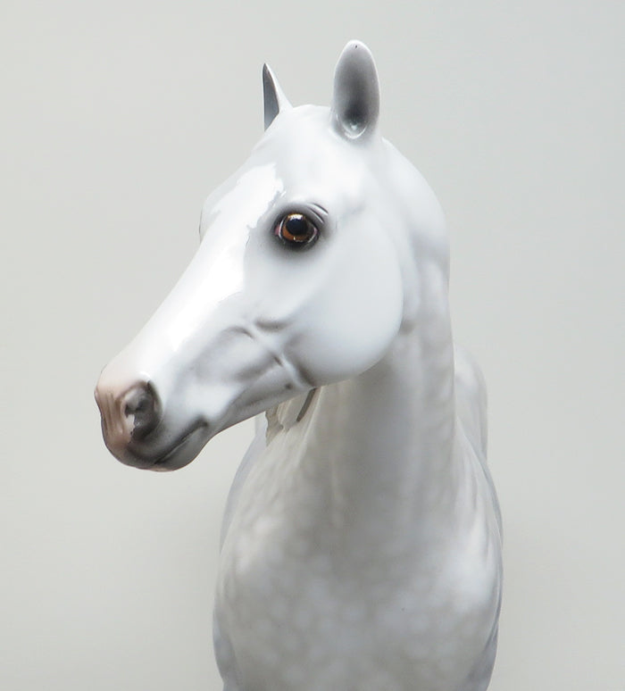 IRON MIKE - OOAK DAPPLE GREY ISH MODEL HORSE - 1/14