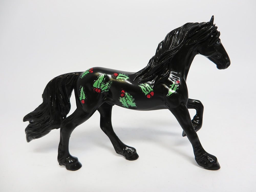 NIGHT HOLLY-OOAK CHRISTMAS HOLLY DECORATOR FRESIAN CHIP WHS 2017