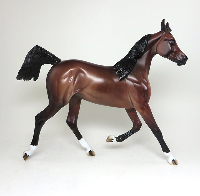 bay yearling model horse 