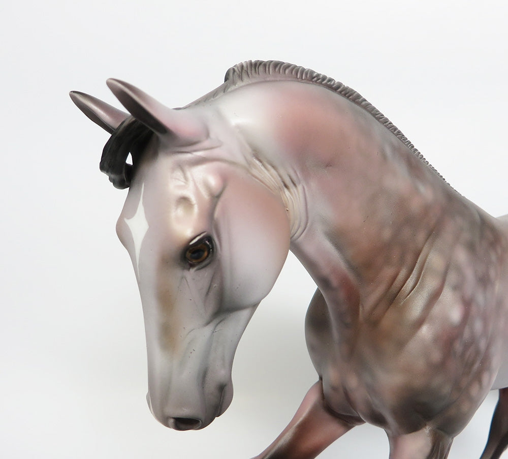 MINTY HEART-OOAK CUSTOM MAULBARY GREY TENNESSEE WALKER HORSE WHS 2017