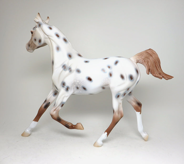 PUDDLE OF MUD - LIGHT CHESTNUT APPALOOSA YEARLING MODEL HORSE - 1/18