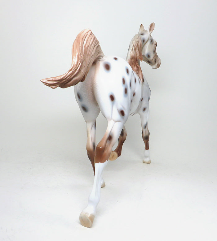 PUDDLE OF MUD - LIGHT CHESTNUT APPALOOSA YEARLING MODEL HORSE - 1/18