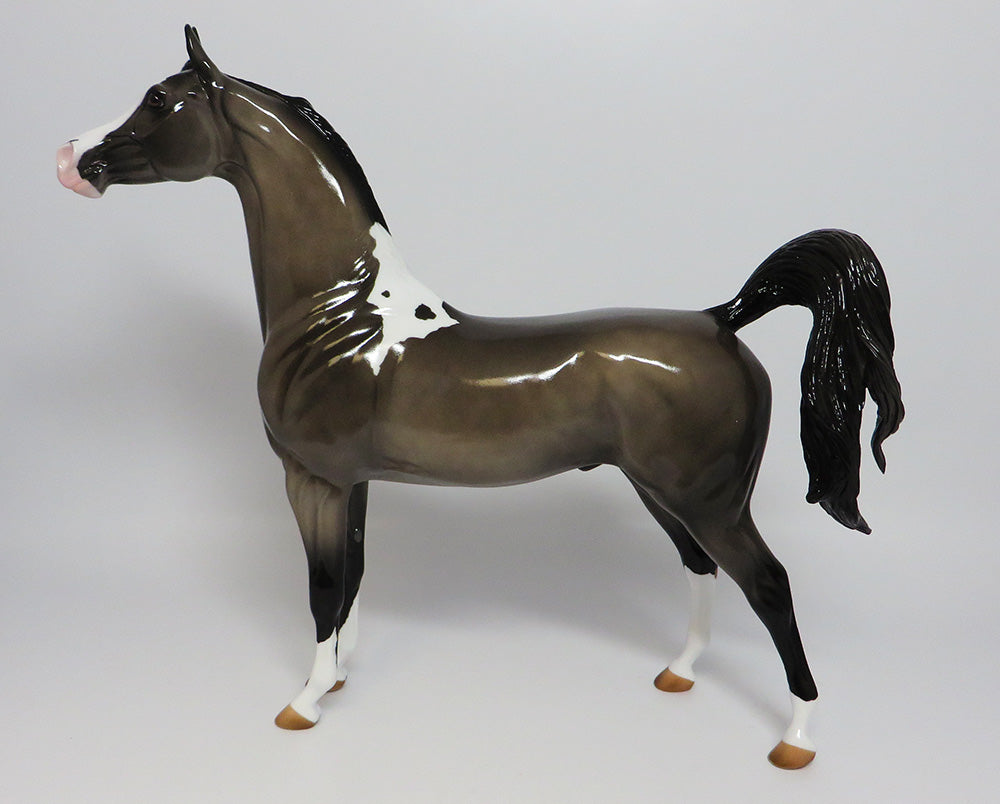MORRIS~OOAK DARK DAPPLE GREY ARABIAN MODLE HORSE 4/3