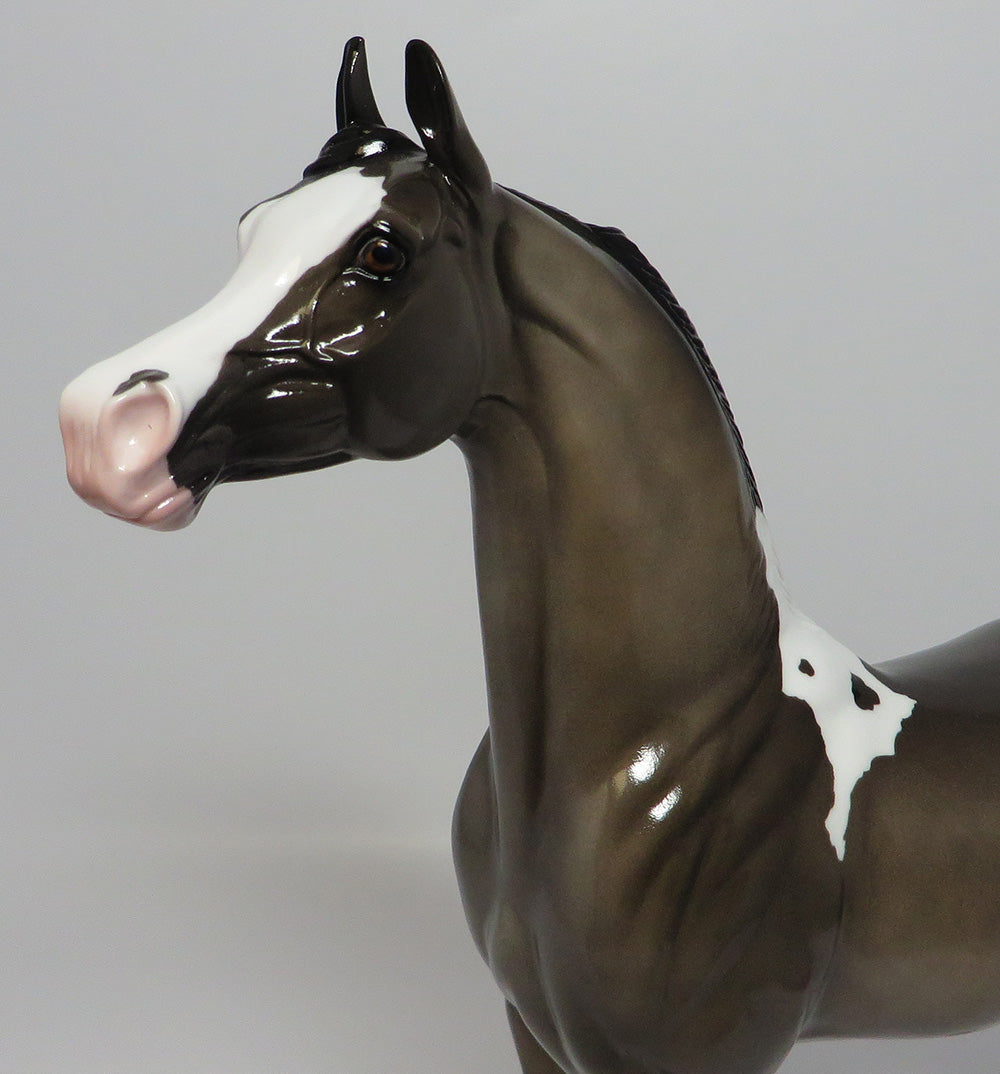 MORRIS~OOAK DARK DAPPLE GREY ARABIAN MODLE HORSE 4/3