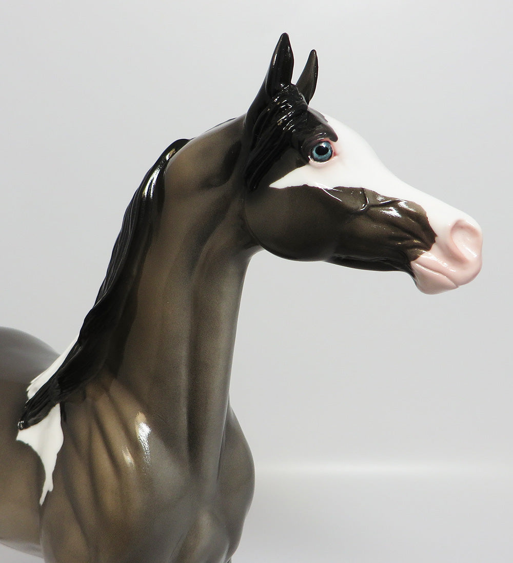MORRIS~OOAK DARK DAPPLE GREY ARABIAN MODLE HORSE 4/3