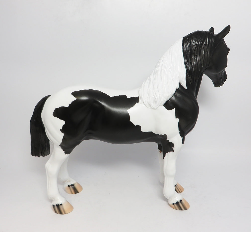 LAST CHANCE-LE-3 BLACK PINTO CUSTOM STANDING DRAFTER WHS 2017