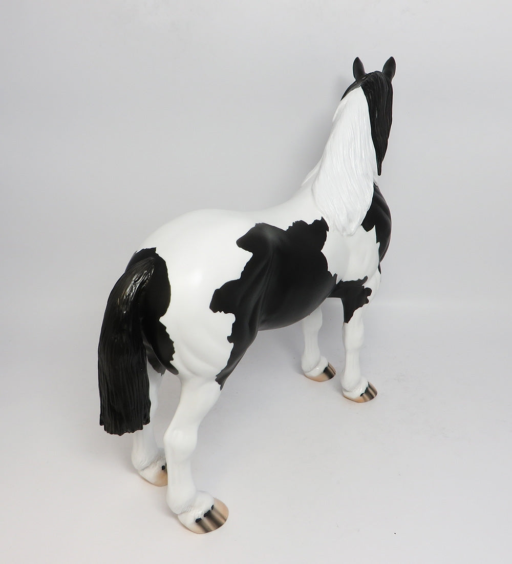 LAST CHANCE-LE-3 BLACK PINTO CUSTOM STANDING DRAFTER WHS 2017