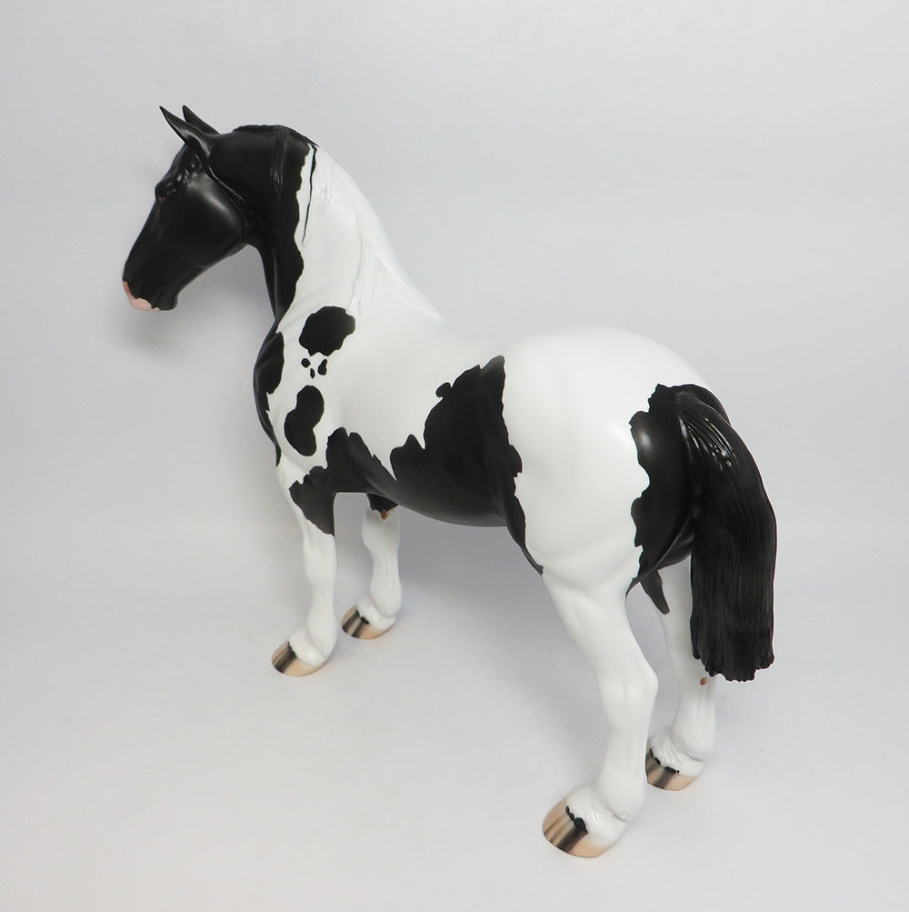 LAST CHANCE-LE-3 BLACK PINTO CUSTOM STANDING DRAFTER WHS 2017