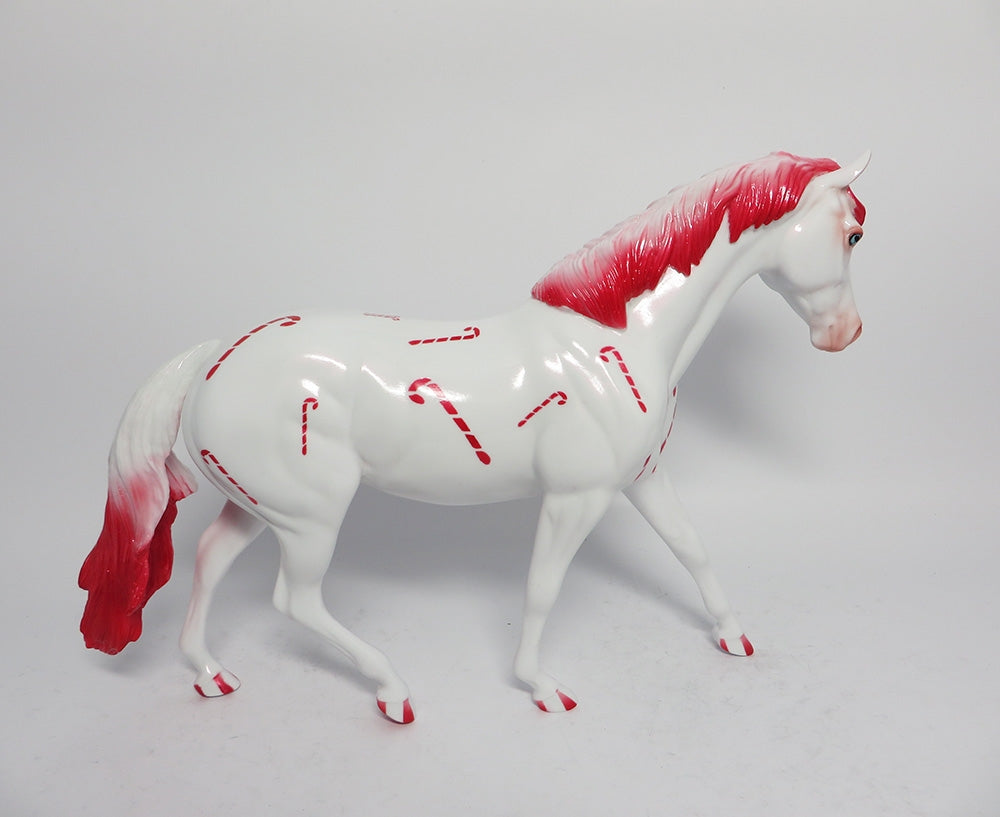 HAPPY JINGLES-LE-2 CANDY CANE DECORATOR PONY MODEL HORSE WHS 2017
