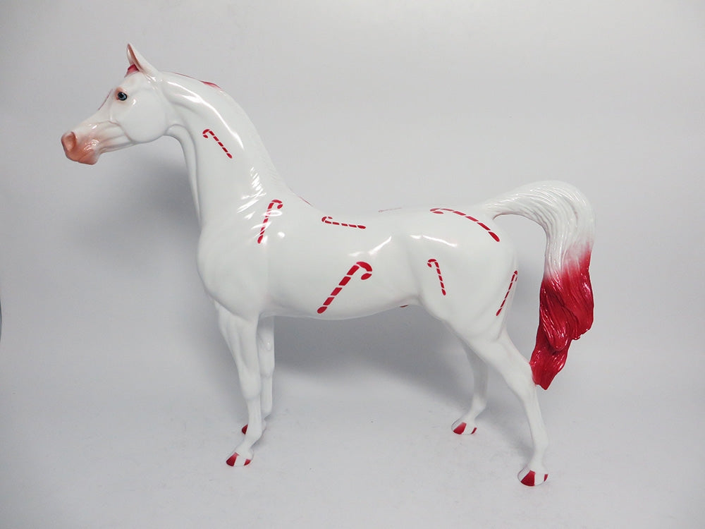 DANCER PRANCER-LE-2 CANDY CANE DECORATOR ARABIAN MODEL HORSE WHS 2017