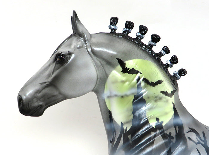 VAMPIRE SLAYER - OOAK HALLOWEEN DRAFTER MODEL HORSE - 10/2