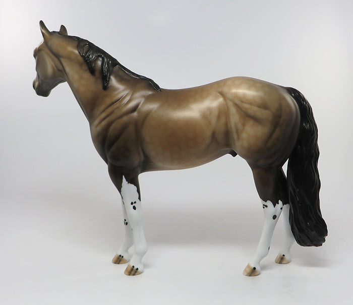 EYE CONTACT-OOAK BUCKSKIN PAINT ISH MODEL HORSE 7/15