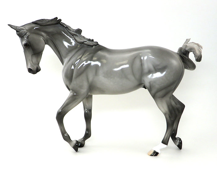 THOROUGHBRED MODEL HORSE