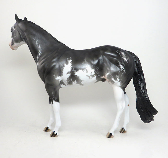 PAWNEE - OOAK ETCHED BLACK SABINO MODEL HORSE by DAWN QUICK - 1/22