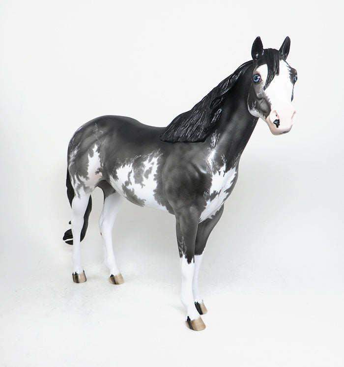 PAWNEE - OOAK ETCHED BLACK SABINO MODEL HORSE by DAWN QUICK - 1/22