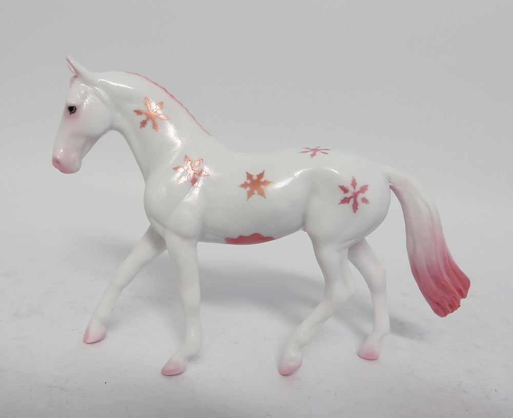 PINK GLITTER-PINK SNOWFLAKE DECORATOR WARMBLOOD CHIP 12/08/17