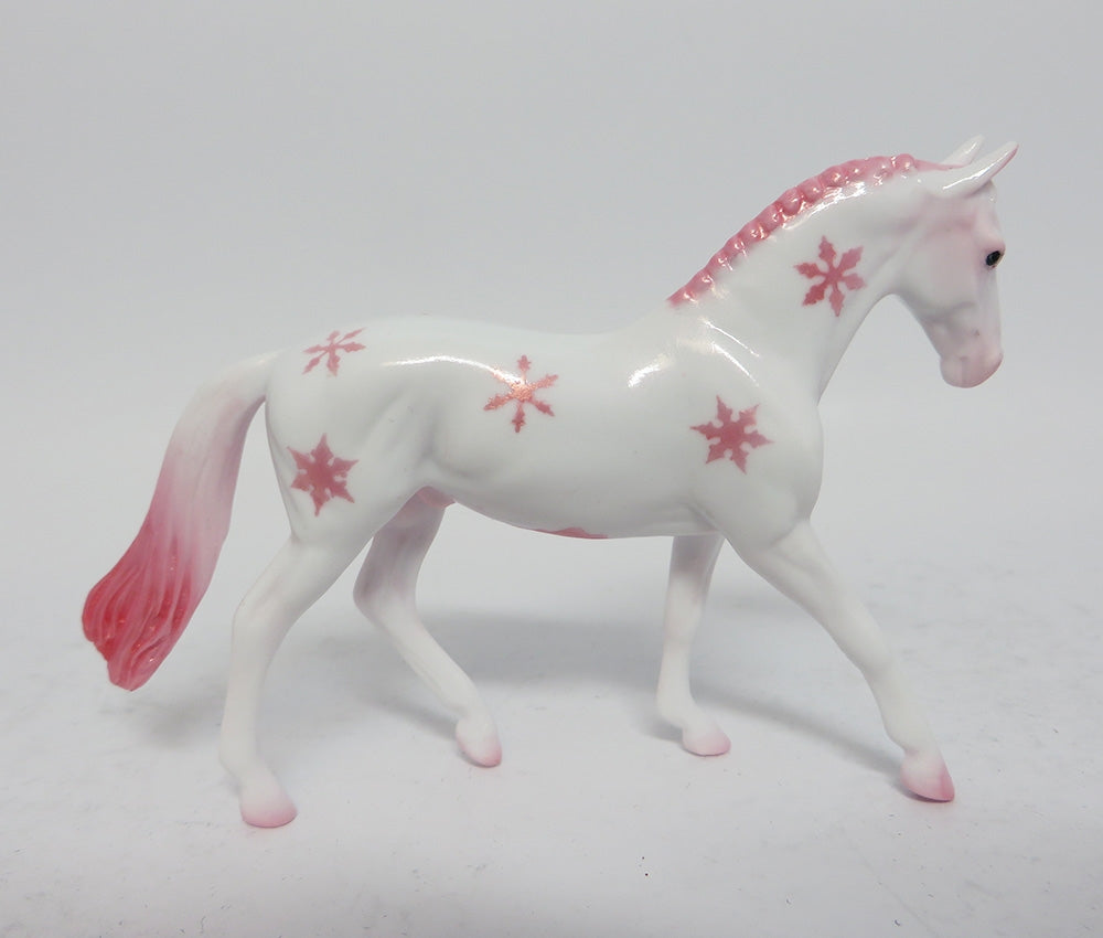PINK GLITTER-PINK SNOWFLAKE DECORATOR WARMBLOOD CHIP 12/08/17