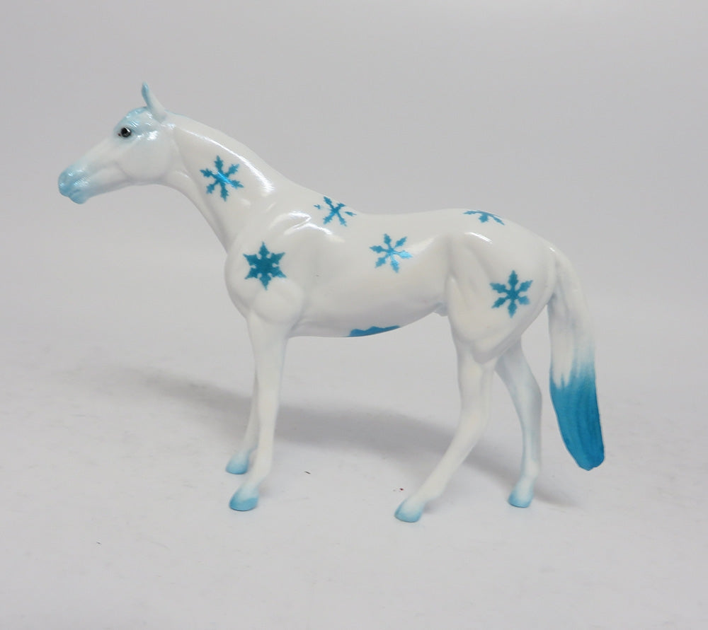 BLUE ICE- BLUE SNOWFLAKE DECORATOR THOROUGHBRED 12/08/17
