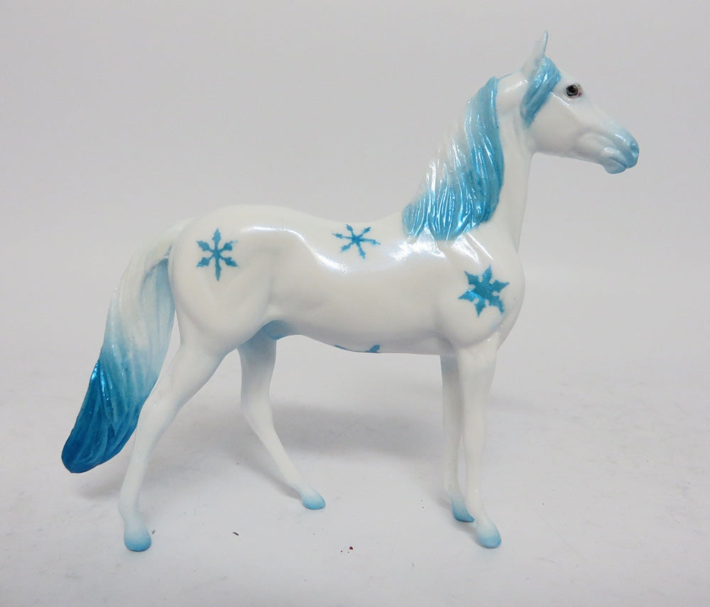 BLUE ICE- BLUE SNOWFLAKE DECORATOR MORGAN CHIP 12/08/17