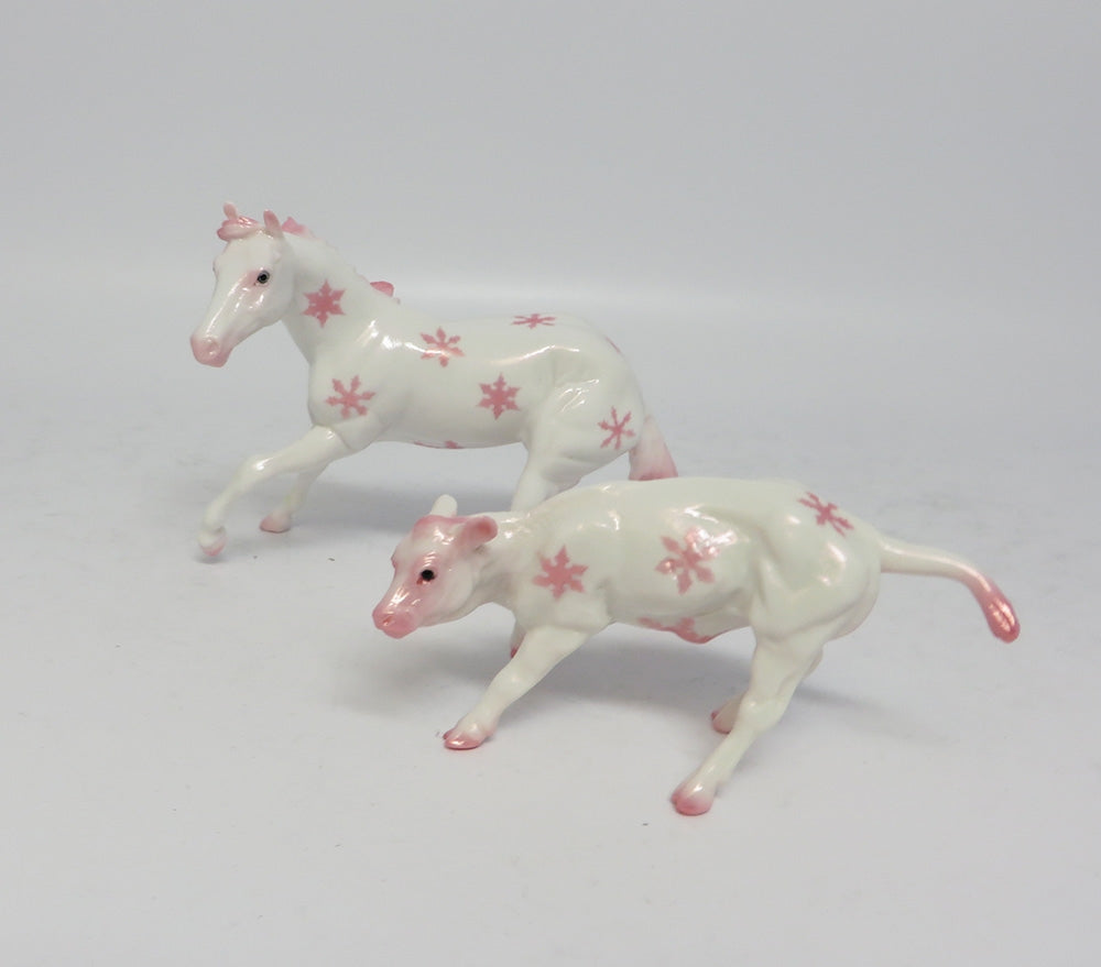 PINK GLITTER-PINK SNOWFLAKE DECORATOR CUTTER & COW CHIP 12/08/17