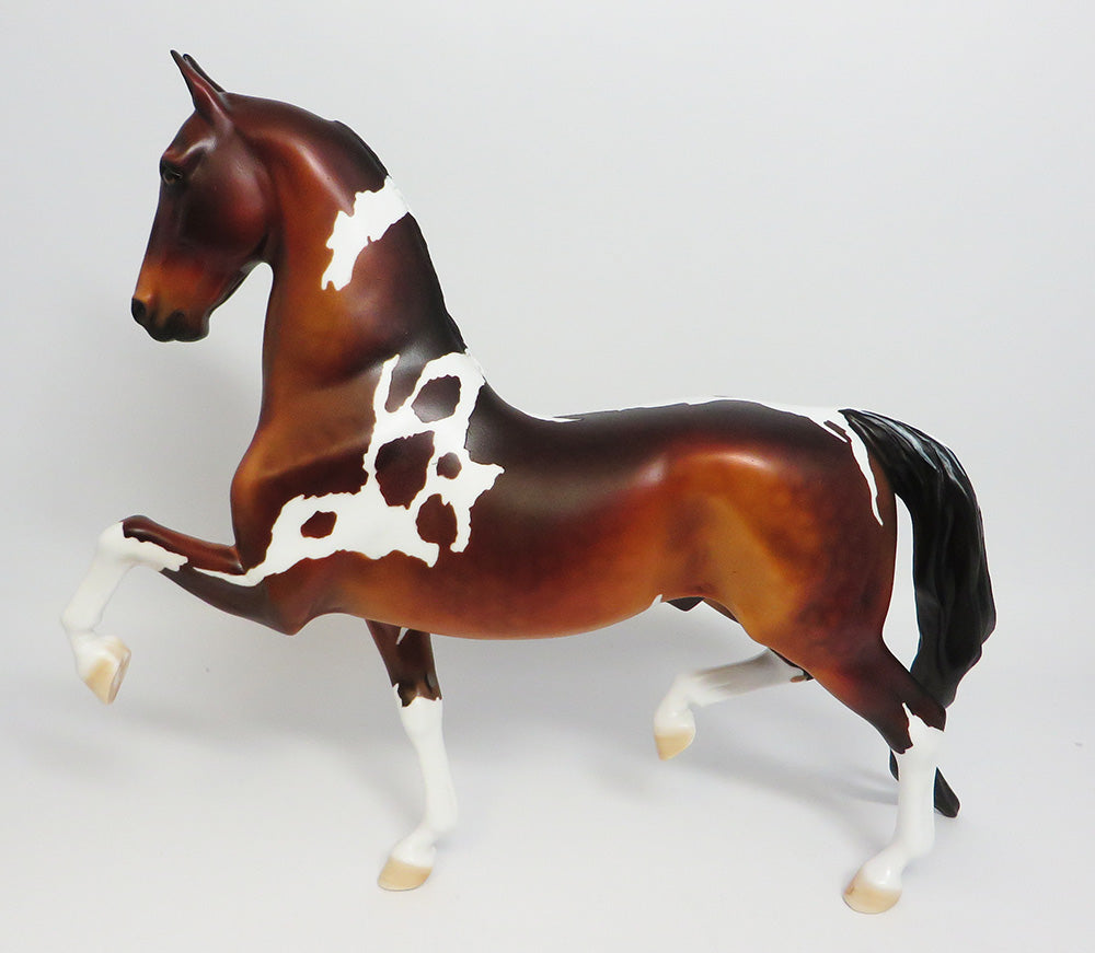 RED VELVET~LE-3 DAPPLE BLACK PINTO SADDLEBRED MODEL HORSE 5/26/17