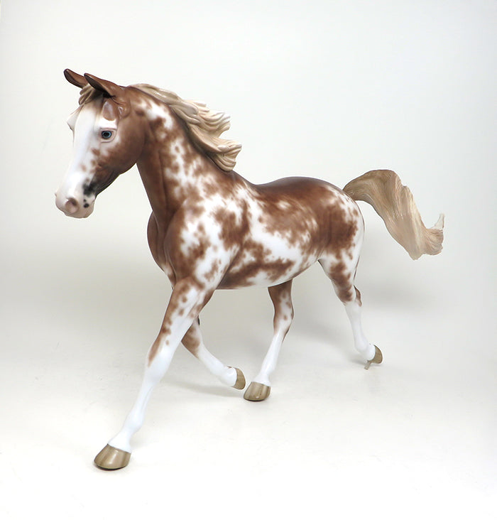 BLAZER - OOAK CHESTNUT SABINO PALOUSE MODEL HORSE by SHERYL LEISURE - 1/25