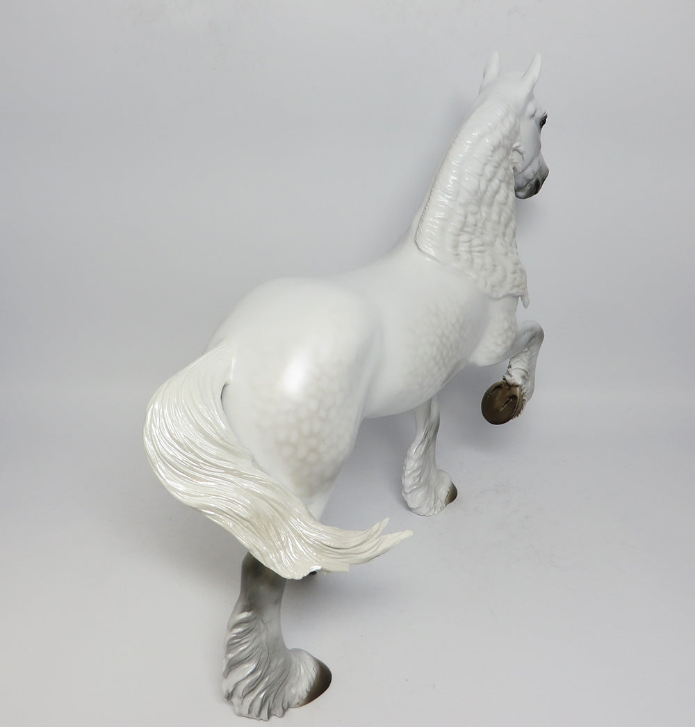 SNOW IS GLISSIN&#39;NIN&#39;-OOAK DAPPLE GREY TROTTING DRAFTER BY CARRIE KELLER 12/08/17