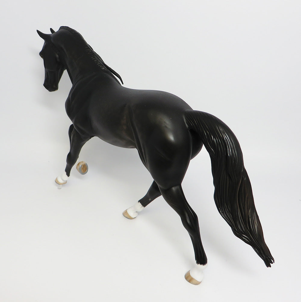 CHARLEVOIX~OOAK DAPPLE BLACK TWH EQ 2017