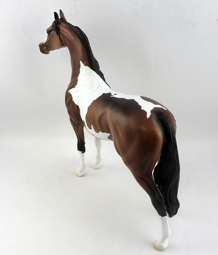 CATCH THE WIND-OOAK BAY ARABIAN MODEL HORSE 12/28