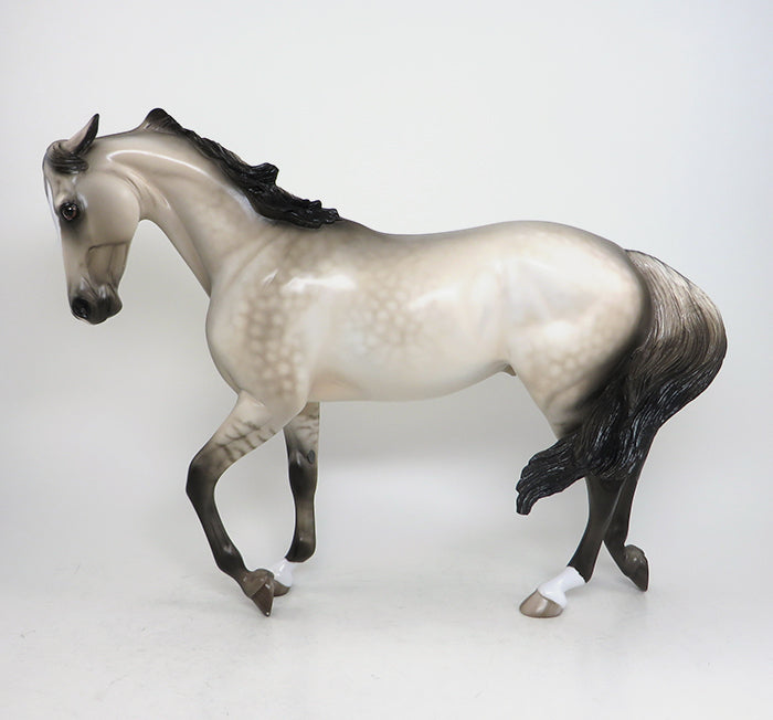 SHERYL LEISURE Model Horse