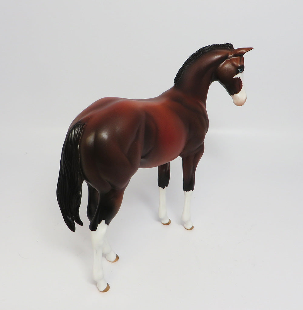 HURON-LE-3 BAY PINTO ROACHED MANE WEANLING EQ2017