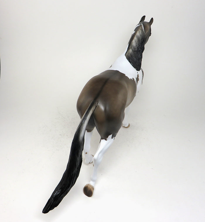 ETCHED GRULLA THOROUGHBRED