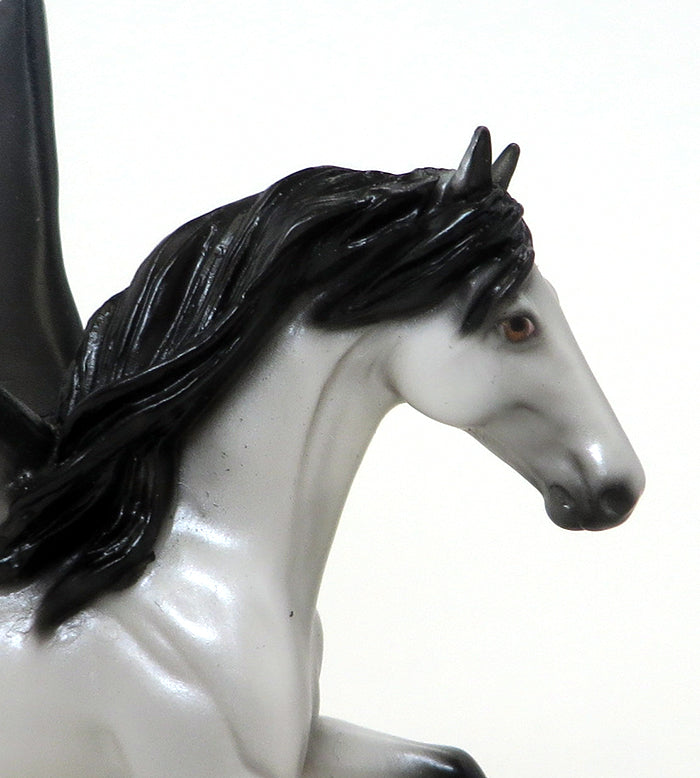 BARTOK-GREY W/ BLACK POINTS-FRIESIAN BAT CHIP-OOAK-10/9