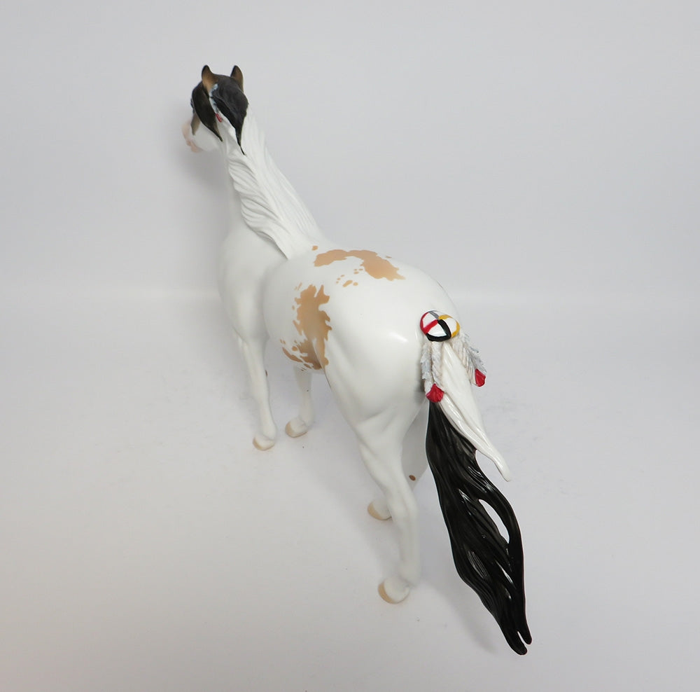 LITTLE BIRD-LE-6 CUSTOM MUSTANG PALOMINO PAINT WHS 2017