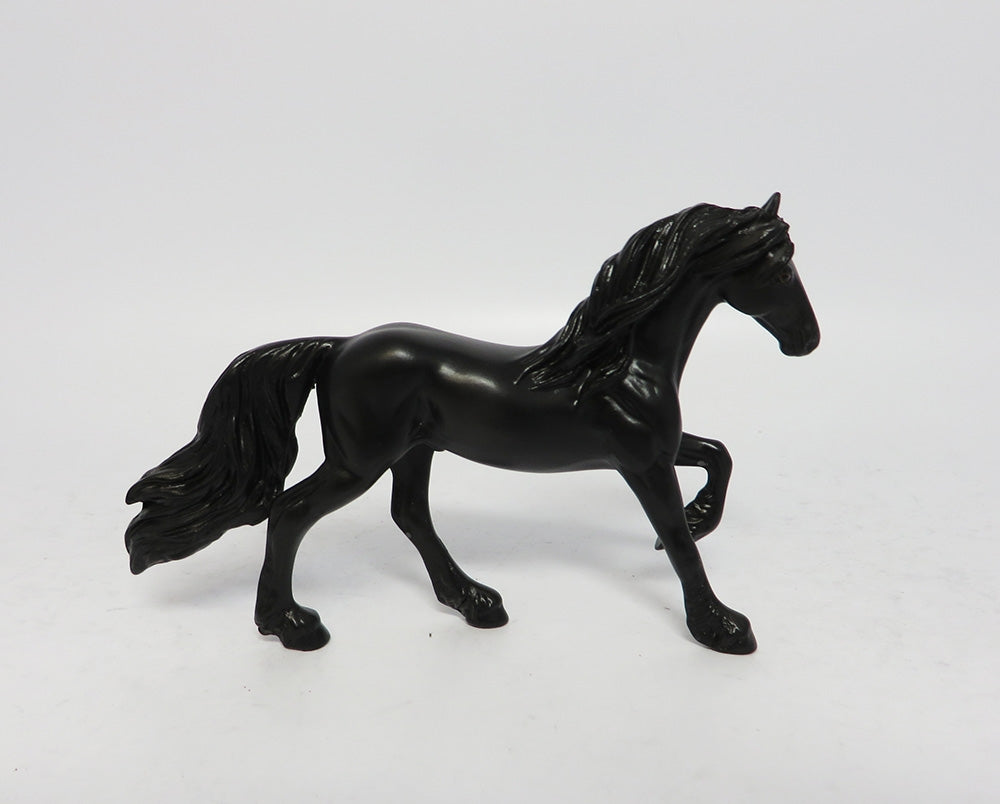 JORRITZ-LE-13 BLACK FRESIAN CHIP MODEL HORSE 12-6-17