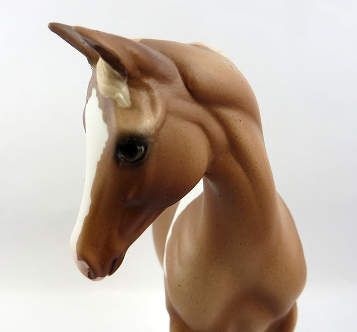 CRYSTAL-LE-2 RED ROAN PAINT WEANLING MODEL HORSE 12/28