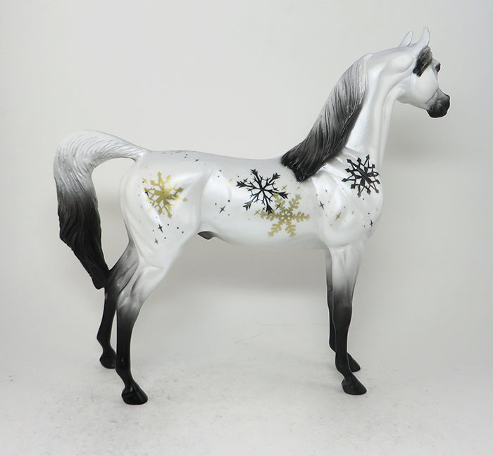 AURUM- OOAK -ARABIAN HOLIDAY DECORATOR MODEL HORSE 12/11