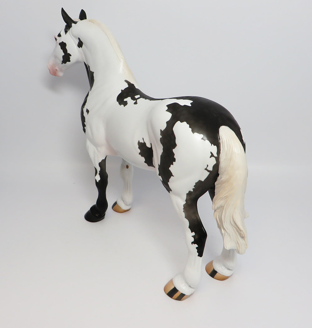 GOOCH~OOAK DAPPLE GREY PINTO STANDING DRAFTER MODEL HORSE 6/2/17