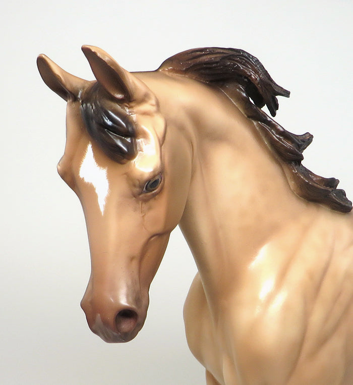BFG - OOAK REVERSE DAPPLE CHAMPAGNE BUCKSKIN THOROUGHBRED MODEL HORSE - 1/29