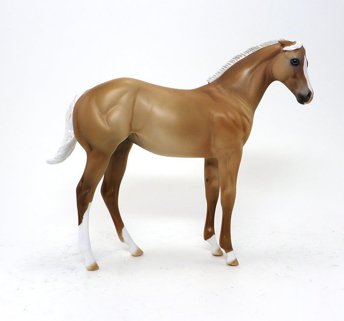WEANLING MODEL HORSE