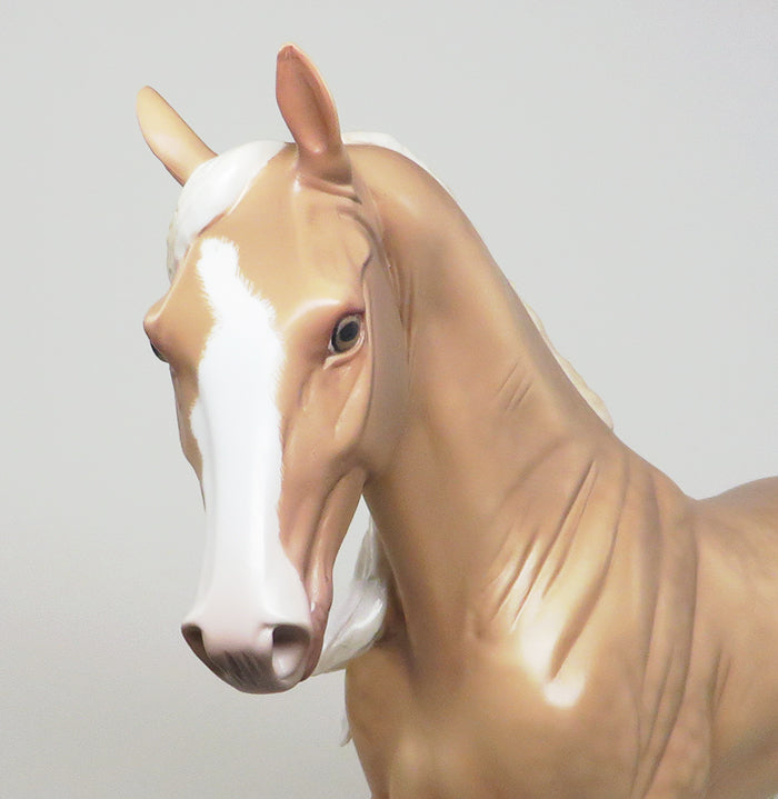 KINGSMAN - OOAK DAPPLED CHAMPAGNE PALOMINO TENNESSEE WALKER MODEL HORSE by SHERYL LEISURE - 1/29