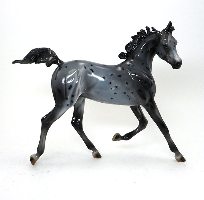 YEARLING MODEL HORSE