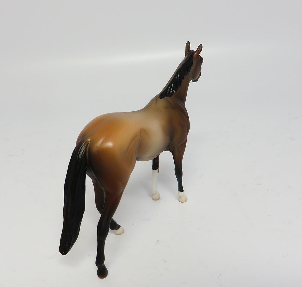 SNYDER~OOAK BROWN BAY THOROUGHBRED CHIPS MODEL HORSE 6/7/2017