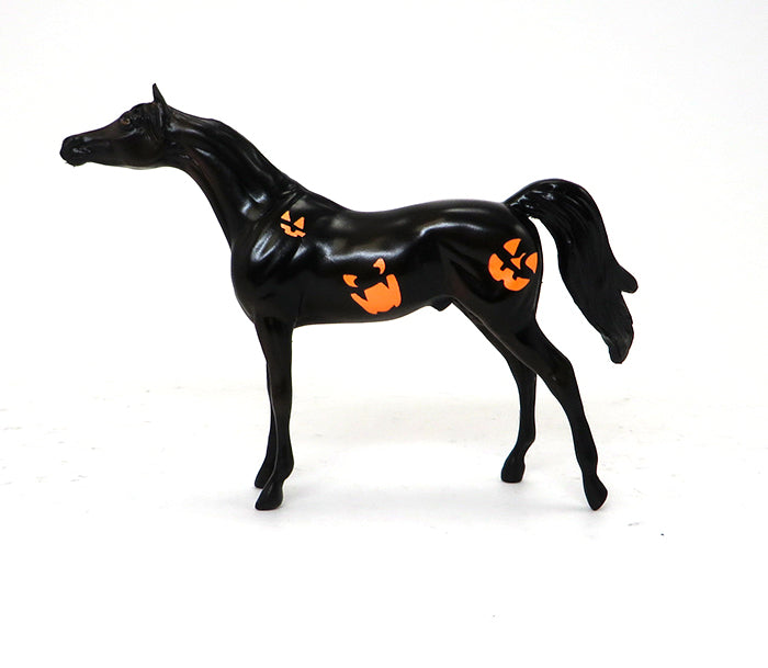 BLACK MODEL HORSE