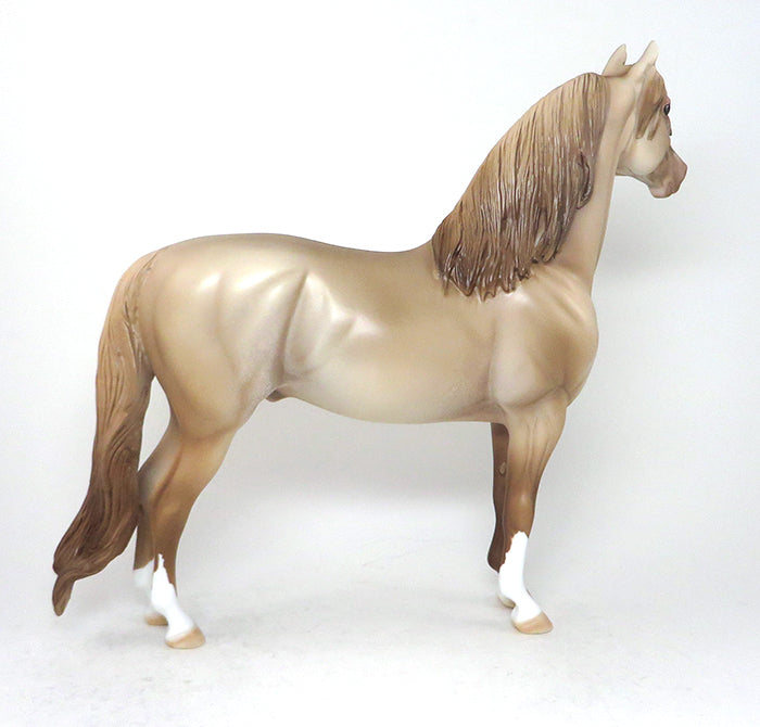 CHAMPAGNE AND CAVIAR DREAMS-OOAK-CHAMPAGNE MORGAN MODEL HORSE 12/15