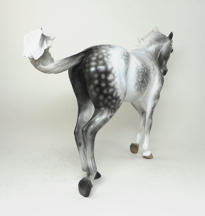 GREY MATTERS-OOAK0DAPPLE GREY THOROUGHBRED MODEL HORSE BY SHERYL LEISURE 12/17