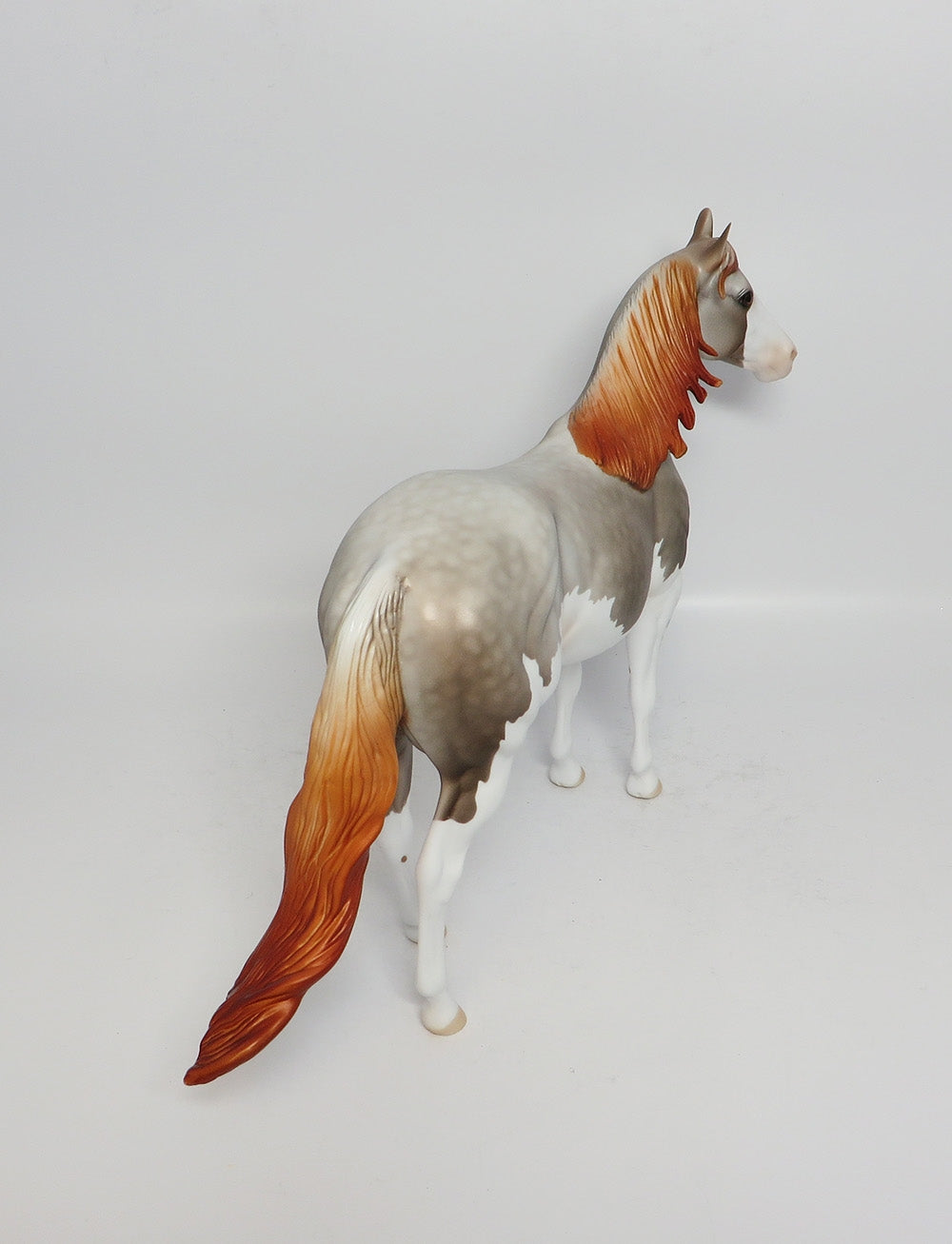 GROUND COVER-LE-4 GREY SPLASH ISH MODEL HORSE BY DAWN QUICK 12/27/17