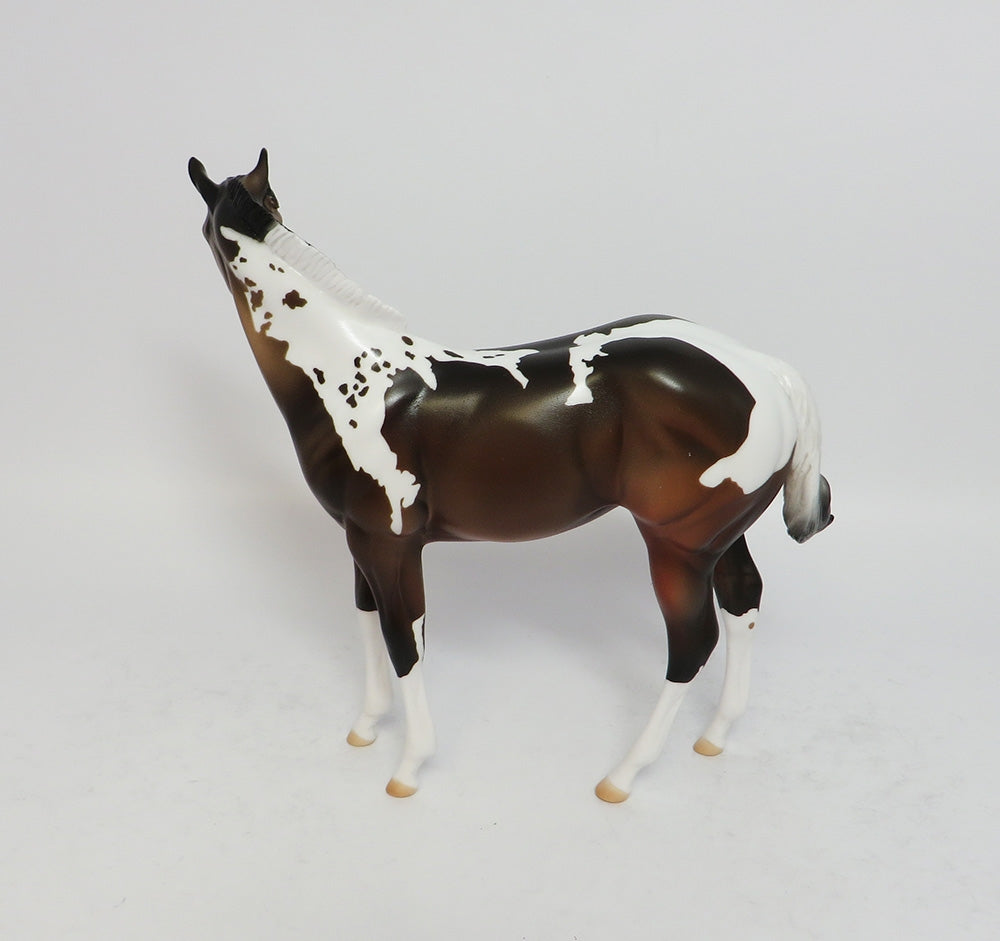 CHEETOS-LE-4 DARK BAY PAINT WEANLING MODEL HORSE 12-28-17